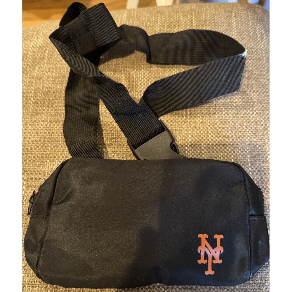 New York Mets Black Nylon Waist Fanny Pack Bag Giveaway